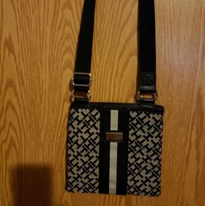 Tommy Hilfiger crossbody